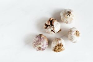 how to store garlic